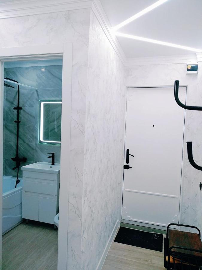 Квартира Однокомнатная Vip Uralsk Exterior foto