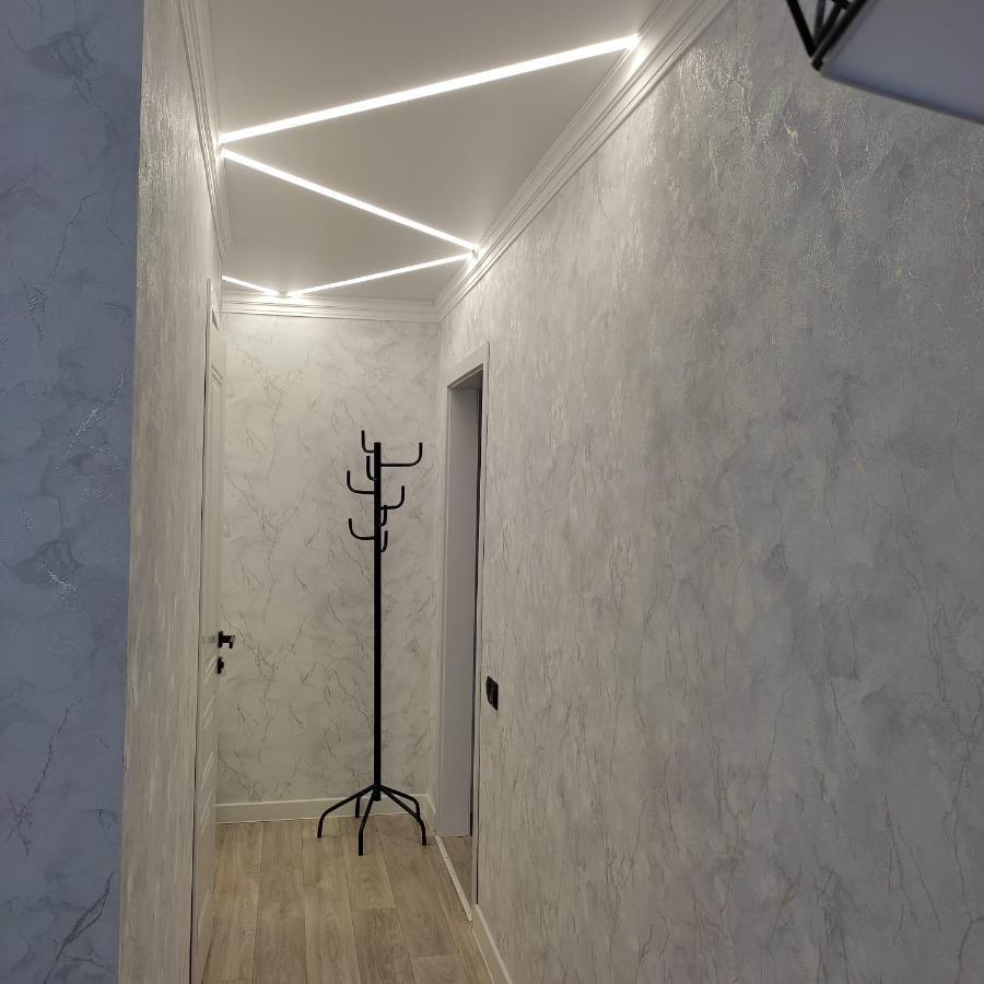 Квартира Однокомнатная Vip Uralsk Exterior foto
